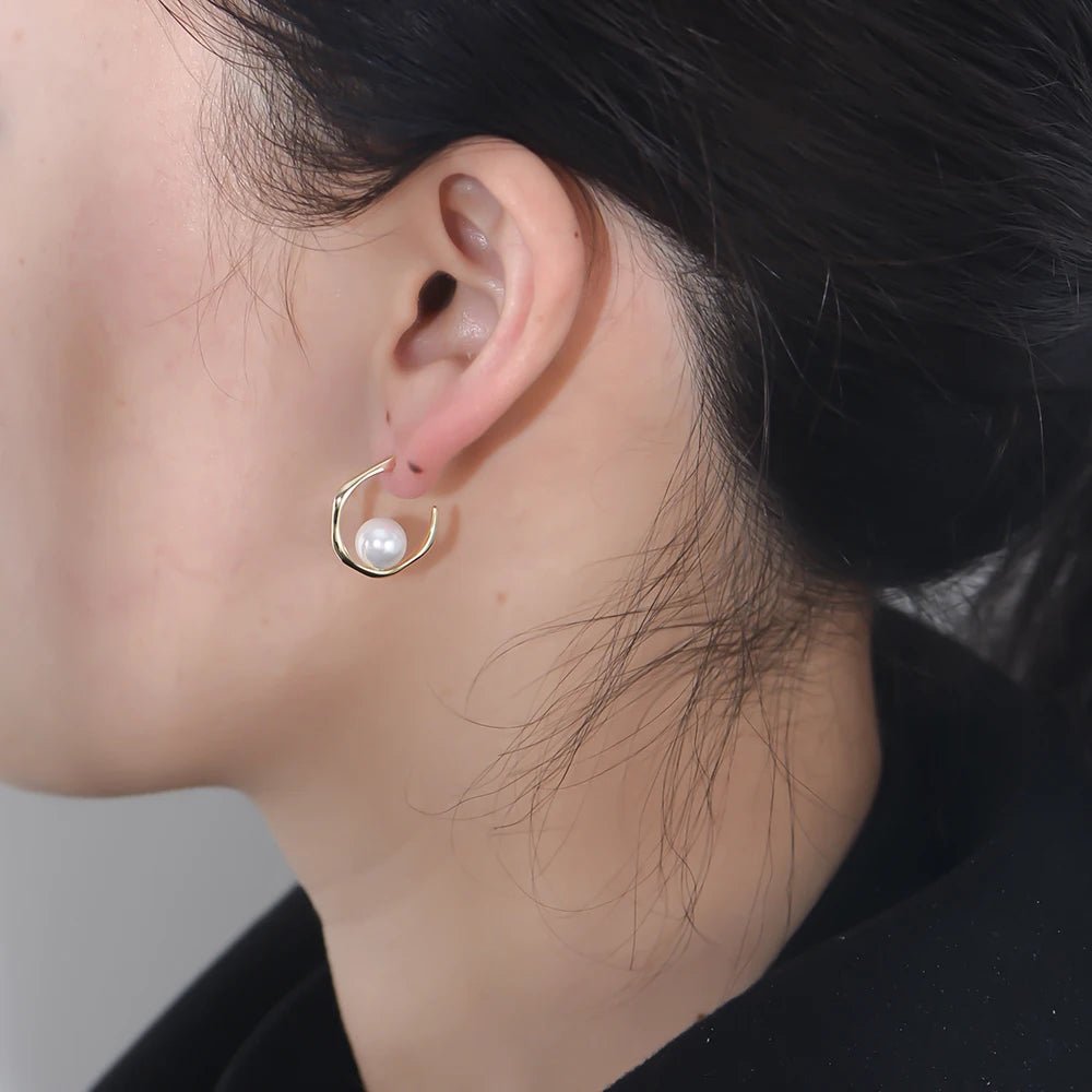 Fashion Personalized C Shape Pearl Earring 925 Sterling Silver Stud Earring for Woman - Image 2